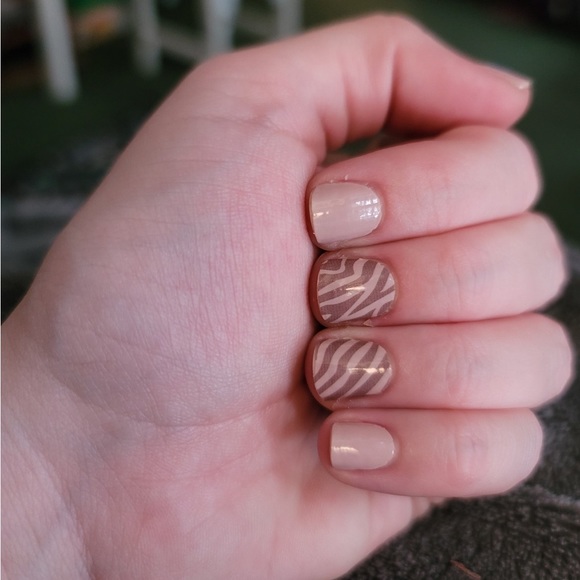 *Retired* Color Street: All Wild Up | Animal Print Zebra Neutral Beige Tan Nude - Picture 2 of 12